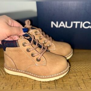 🥾 Nautica Toddler Boys / Kids Boots - size 8